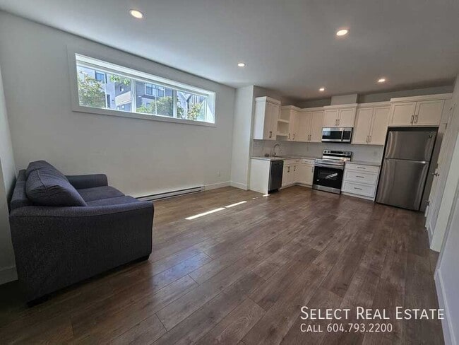 7846 Cedarbrook Rd in Chilliwack, BC - Building Photo - Building Photo
