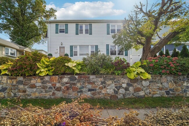 property at 106 Lincoln Ave