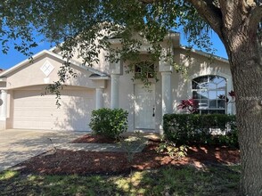 7347 Pulteney Dr in Wesley Chapel, FL - Building Photo - Building Photo