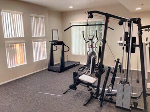 10790 Rose Ave in Los Angeles, CA - Building Photo - Building Photo