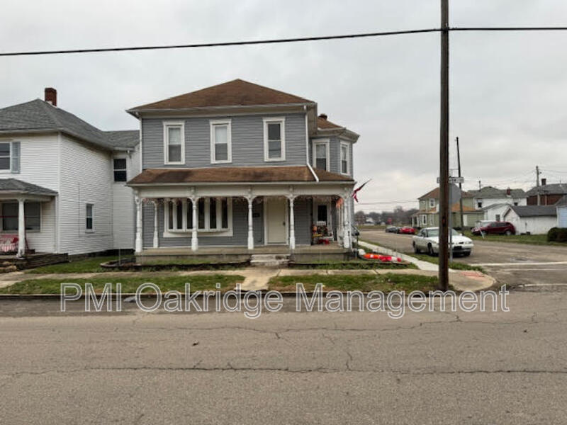 229 S Wayne St in Piqua, OH - Building Photo