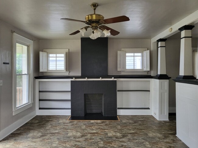 649 E Oregon St in Evansville, IN - Building Photo - Building Photo