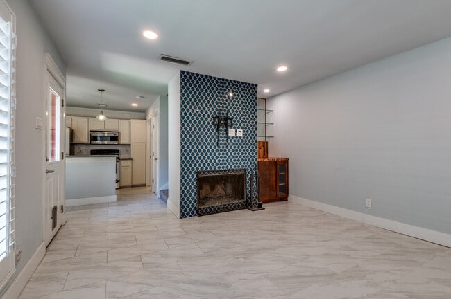 3935 Buena Vista St in Dallas, TX - Building Photo - Building Photo