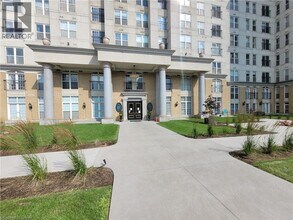 135 James St S in Hamilton, ON - Building Photo - Building Photo