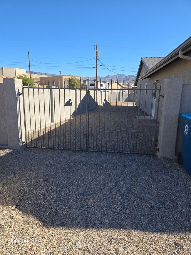 640 Foothill Dr in Lake Havasu City, AZ - Building Photo - Building Photo