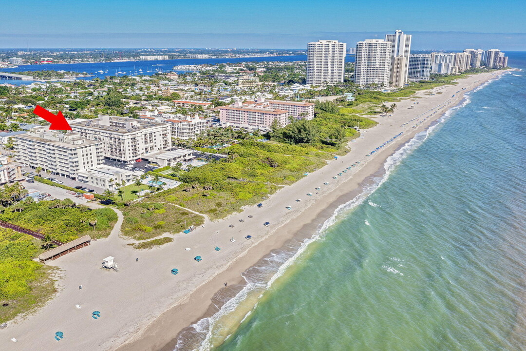 145 N Ocean Ave in Palm Beach Shores, FL - Building Photo