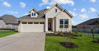 125 Cibolo Crk Lp in Bastrop, TX - Building Photo