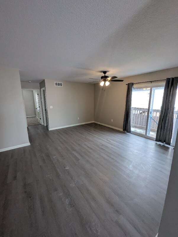 8894 W Meadow Park in Wichita, KS - Building Photo - Building Photo