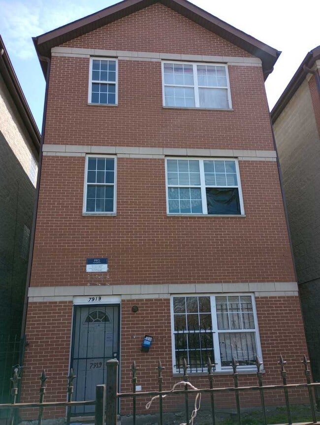 property at 7919 S Phillips Ave