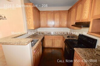 1016 E Daffodil Ave, Unit 208 in McAllen, TX - Building Photo - Building Photo