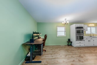 2300 Woodland Ave in New Bern, NC - Building Photo - Building Photo