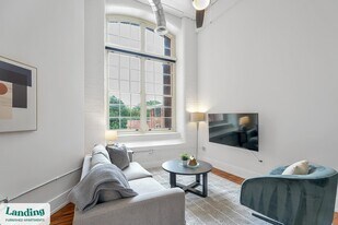 31 Victor St in Greenville, SC - Building Photo