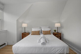 240 Mccormick Pl in Cincinnati, OH - Building Photo - Building Photo