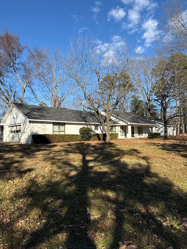 property at 185 Ridgeview Ln