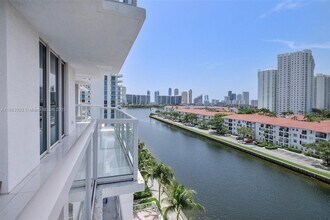 3030 NE 188th St in Aventura, FL - Building Photo - Building Photo