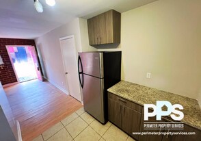 221 Lampkin St NE in Atlanta, GA - Building Photo