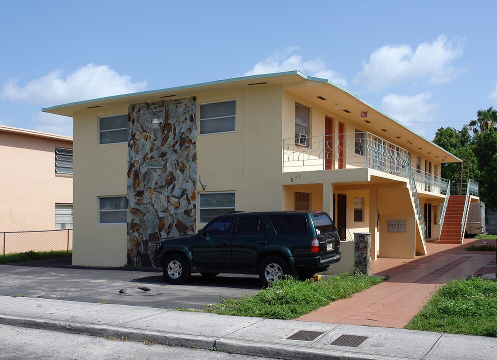 Riverpark Apartments in Miami, FL - Building Photo