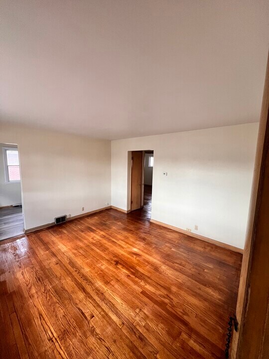 6518 W Medford Ave, Unit 3 in Milwaukee, WI - Building Photo