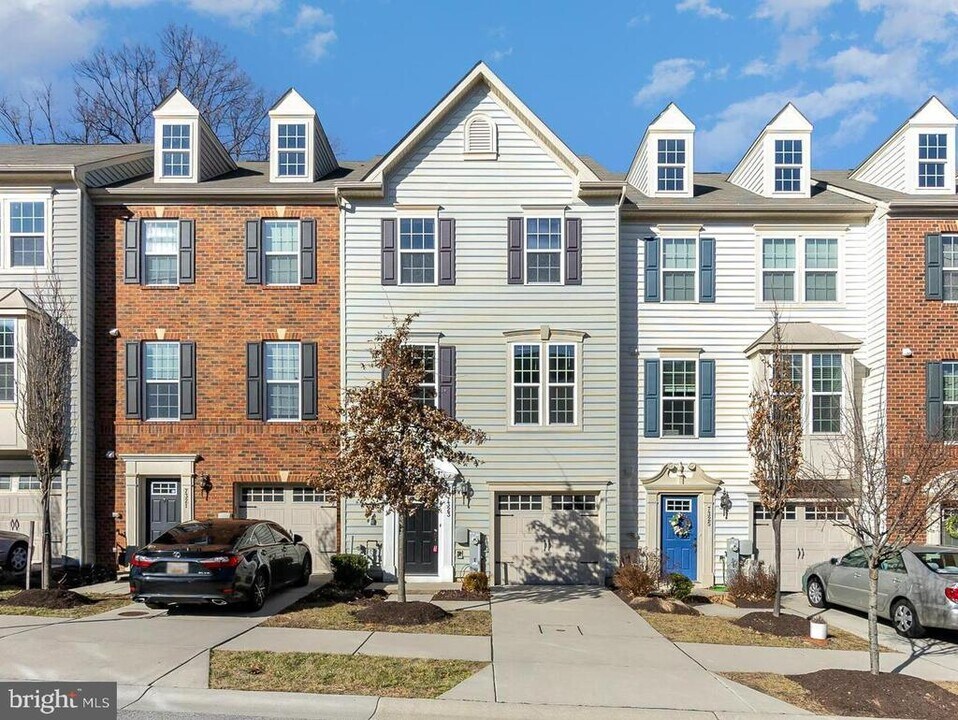 7323 Summit Rock Rd in Elkridge, MD - Building Photo