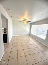 12 Parkwood Villas Ct in Lehigh Acres, FL - Building Photo - Building Photo