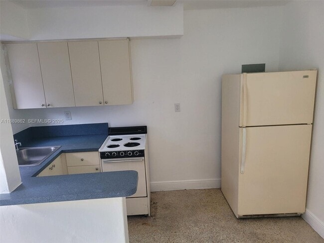 property at 154 W 26th St