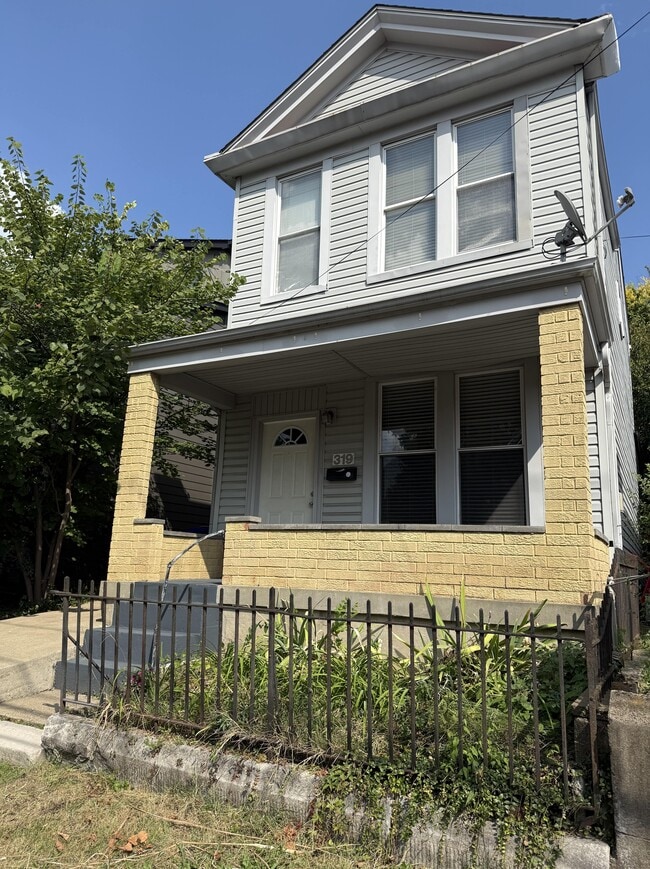 319 S. Wenzel St. in Louisville, KY - Foto de edificio - Building Photo