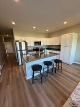 301 Crest Dr in Beatrice, NE - Building Photo - Building Photo