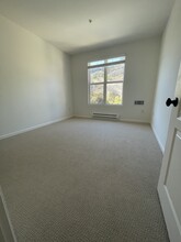 1 Crescent Way, Unit 1316 in San Francisco, CA - Building Photo - Building Photo