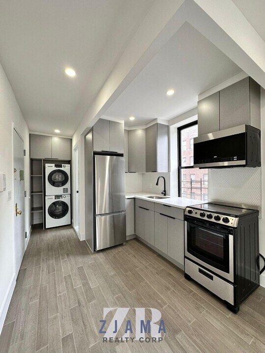 2108 Regent Pl in Brooklyn, NY - Building Photo