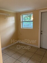 2122 Simon Ct in Ft. Myers, FL - Building Photo - Building Photo