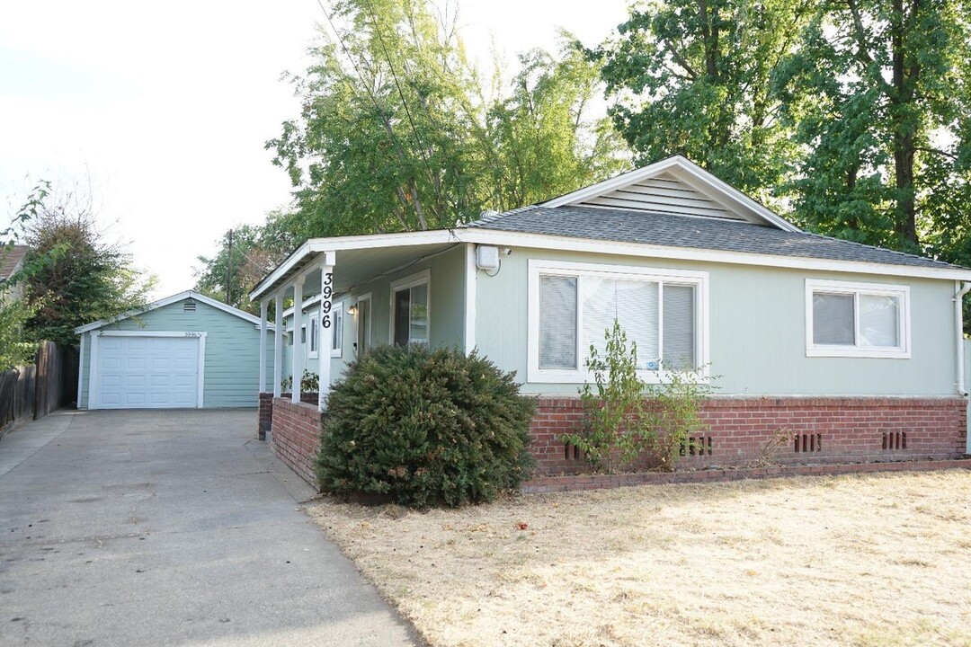 3996 Sierra Vista Ave in Sacramento, CA - Building Photo