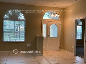 11011 Lynn Lake Cir in Tampa, FL - Building Photo - Building Photo