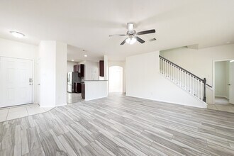 10914 Chestnut Path Way in Tomball, TX - Building Photo - Building Photo