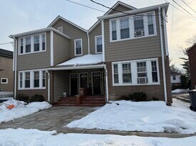 35 Fairview Ave, Unit B in Bergenfield, NJ - Building Photo