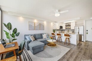 411 Hobron Ln in Honolulu, HI - Building Photo