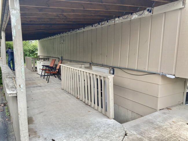 504 E North St-Unit -C in Lockport, IL - Foto de edificio - Building Photo