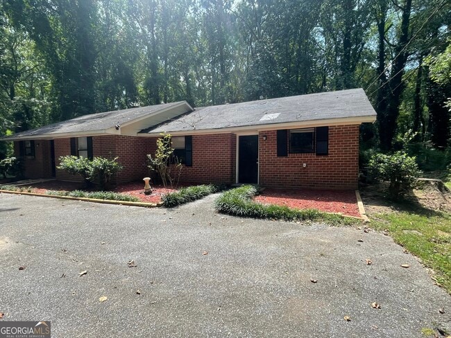 property at 122 Windy Hill Pl