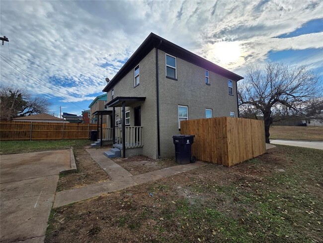 2722 N Lyons Dr in Oklahoma City, OK - Building Photo - Building Photo
