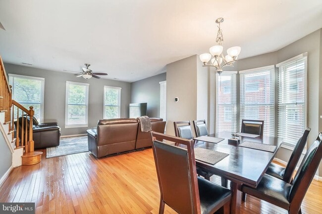 217 S Fremont Ave in Baltimore, MD - Foto de edificio - Building Photo