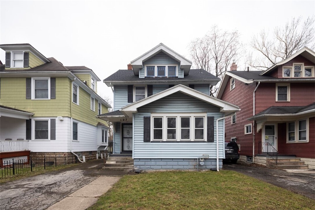 107 Shelter St in Rochester, NY - Building Photo