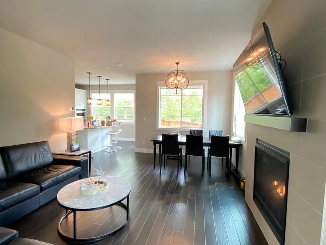 property at 13405 NE 102nd St