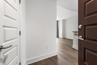 1080 Peachtree St NE in Atlanta, GA - Building Photo - Building Photo