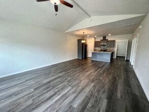 199 Mellecker Way in Medford, OR - Building Photo - Building Photo