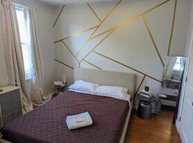 1718 McClellan St in Philadelphia, PA - Building Photo