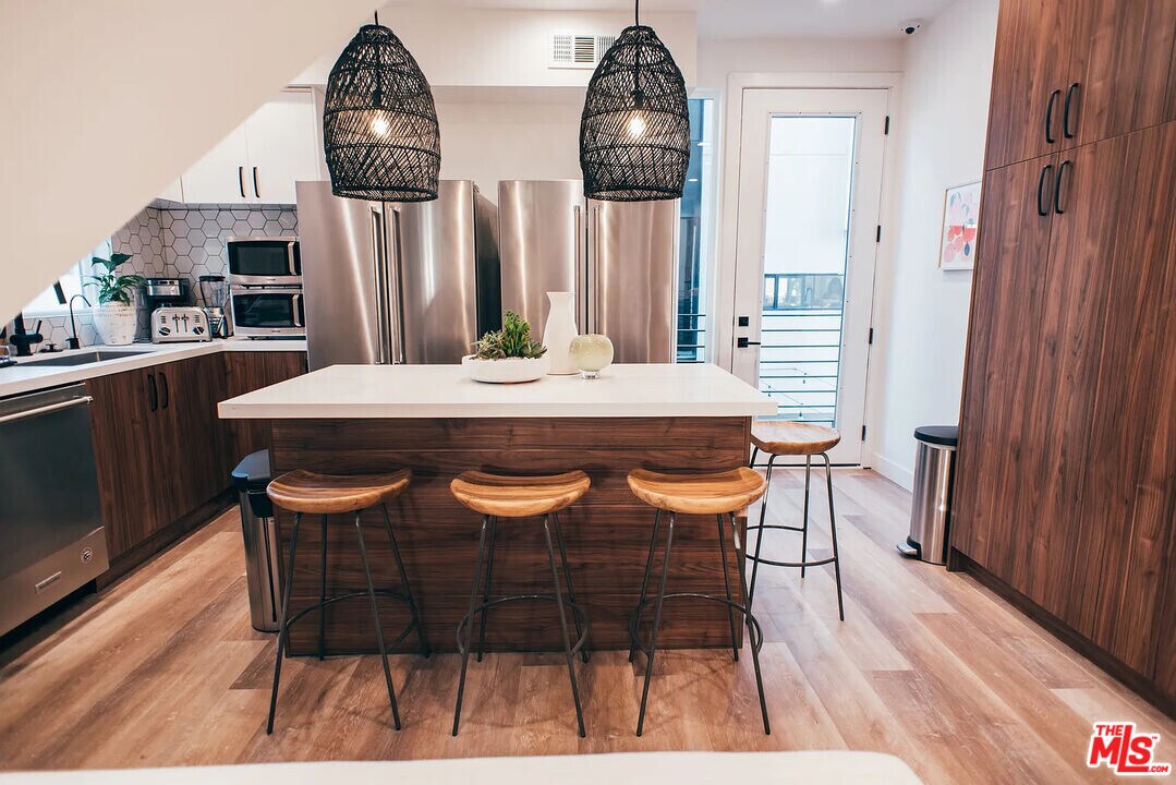 803 N Harvard Blvd in Los Angeles, CA - Building Photo