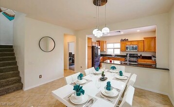 4650 Ranch House Rd in North Las Vegas, NV - Foto de edificio - Building Photo