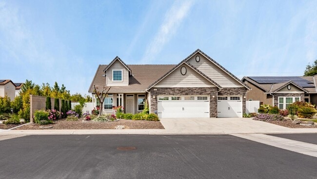 property at 3109 Poe Ave