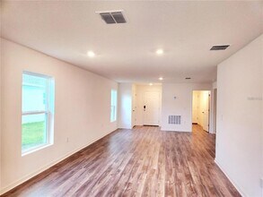 1931 Golden Beak Dr in Eagle Lake, FL - Building Photo - Building Photo