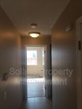 340 Colonial Cir in Vacaville, CA - Building Photo - Building Photo