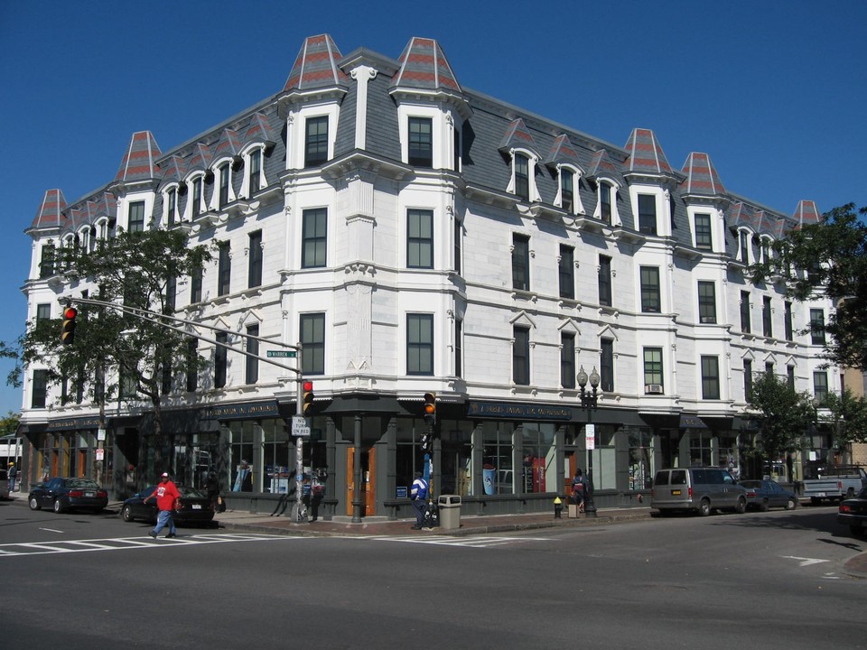 Dartmouth Hotel in Roxbury, MA - Building Photo